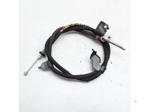 Usados Cable de freno de mano Nissan Qashqai (J10) 2.0 16V Precio € 14,95 Norma de margen ofrecido por Japoto Parts B.V.