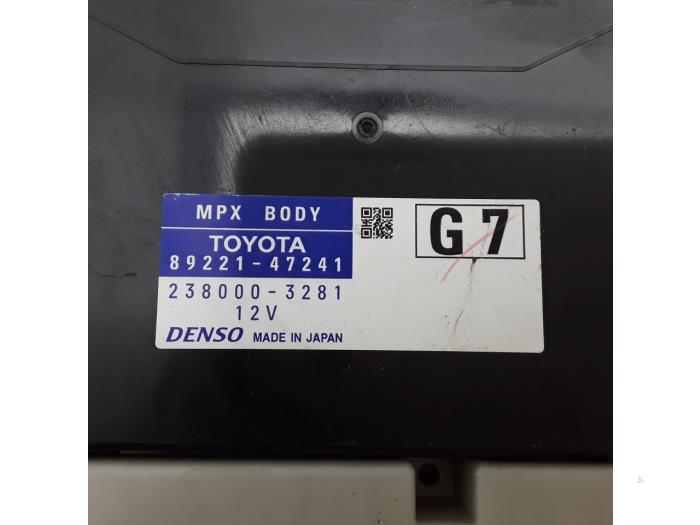 Steuergerät Body Control van een Toyota Prius Plus (ZVW4) 1.8 16V 2013