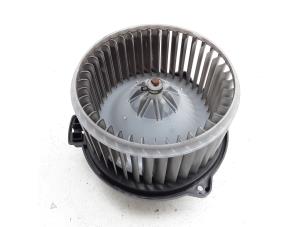 Usados Motor de ventilador de calefactor Toyota RAV4 (A2) 2.0 16V VVT-i 4x4 Precio € 39,95 Norma de margen ofrecido por Japoto Parts B.V.