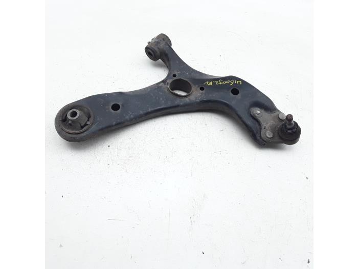 Front lower wishbone, right from a Toyota Prius Plus (ZVW4) 1.8 16V 2013