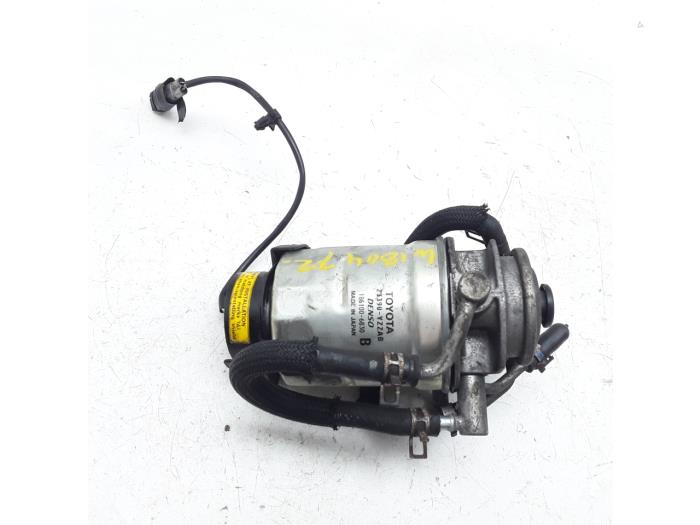 Usagé Filtre carburant Toyota Auris (E15) 2.0 D-4D-F 16V Prix € 36,70 Règlement à la marge proposé par Japoto Parts B.V.