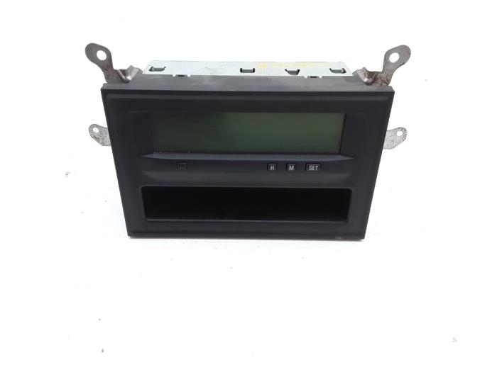 Begagnade Klocka Mitsubishi Grandis (NA) 2.4 16V MIVEC Pris € 26,20 Marginaltabell erbjuds av Japoto Parts B.V.