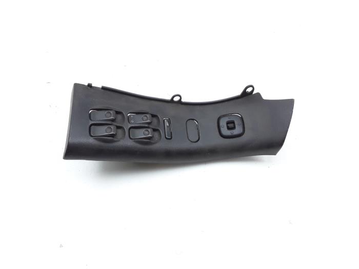 Usados Interruptor combinado de ventanillas Mazda MPV (LV12/52) 2.5 TD LX,GLX 12V Precio € 26,25 Norma de margen ofrecido por Japoto Parts B.V.