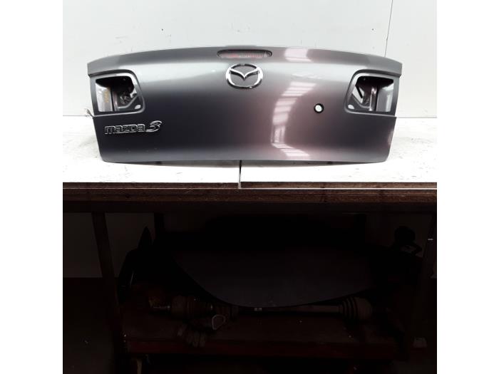 Cubierta de maletero de un Mazda 3 (BK12) 1.6i 16V 2007