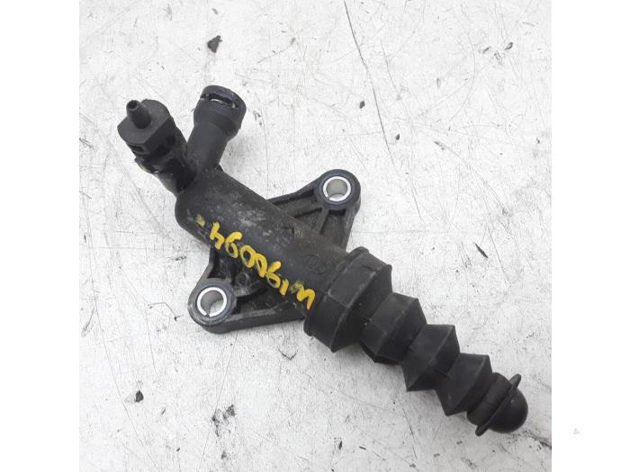 Clutch slave cylinder Suzuki Baleno 1.2 Dual Jet 16V