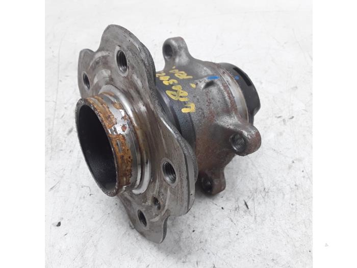 Nissan Qashqai Rear wheel bearings stock