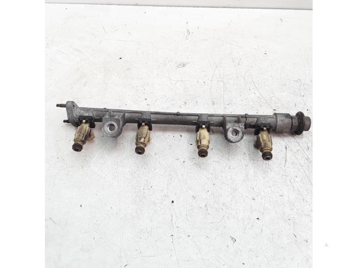 Usagé Système d'injection Hyundai Tucson (JM) 2.0 16V CVVT 4x4 Prix € 68,25 Règlement à la marge proposé par Japoto Parts B.V.