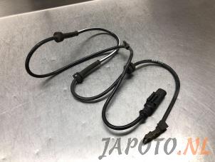 Usagé Câble ABS Nissan Note (E11) 1.4 16V Prix € 30,00 Règlement à la marge proposé par Japoto Parts B.V.
