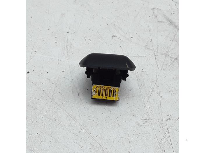 Begagnade Ljussensor Kia Picanto (TA) 1.0 12V Pris € 20,95 Marginaltabell erbjuds av Japoto Parts B.V.