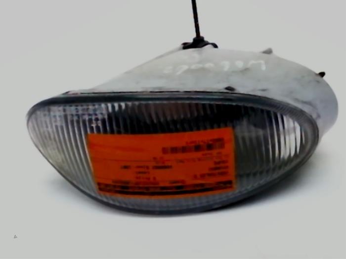 Używane Halogen prawy Hyundai Coupe 1.6 16V Cena € 15,70 Procedura marży oferowane przez Japoto Parts B.V.