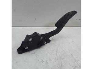 Used Accelerator pedal Isuzu D-Max (TFR/TFS) 2.5 D Twin Turbo Price € 74,95 Margin scheme offered by Japoto Parts B.V.