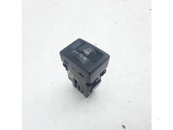 AIH headlight switch from a Isuzu D-Max (TFR/TFS) 2.5 D Twin Turbo 2014