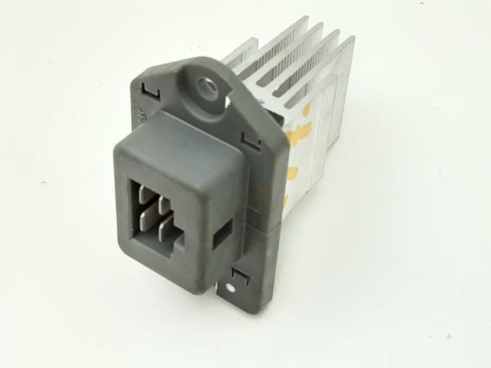 Heater resistor from a Mitsubishi Colt (Z2/Z3) 1.3 16V 2009