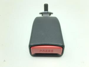 Used Rear seatbelt buckle, right Toyota GT 86 (ZN) 2.0 16V Price € 19,99 Margin scheme offered by Japoto Parts B.V.