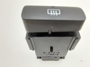 Used Rear window heating switch Toyota Corolla Verso (R10/11) 2.2 D-4D 16V Price € 9,95 Margin scheme offered by Japoto Parts B.V.