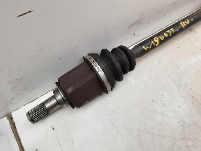 Front drive shaft, right from a Kia Cee'd Sporty Wagon (EDF) 1.4 16V 2010