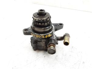 Used Power steering pump Nissan X-Trail (T30) 2.2 Di 4x2 Price € 50,00 Margin scheme offered by Japoto Parts B.V.