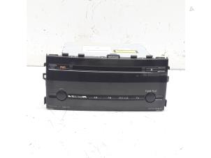 Usagé Radio/Lecteur CD Toyota Prius (NHW20) 1.5 16V Prix € 74,99 Règlement à la marge proposé par Japoto Parts B.V.