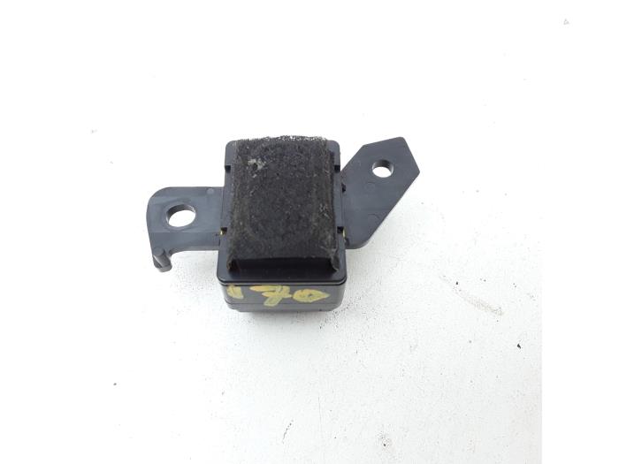 Używane Mikrofon (rózne) Mazda 6 Sport (GH14/GHA4) 2.0 CiDT 16V Cena € 10,45 Procedura marży oferowane przez Japoto Parts B.V.