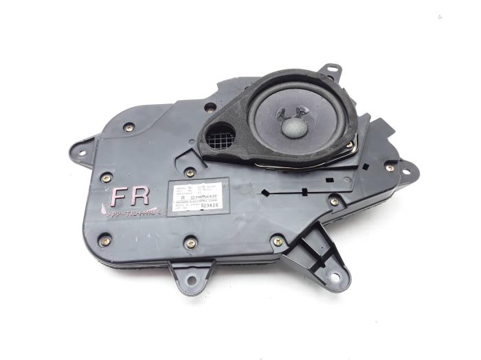 Używane Glosnik Lexus GS (..S16) 300 3.0 24V VVT-i Cena € 20,99 Procedura marży oferowane przez Japoto Parts B.V.
