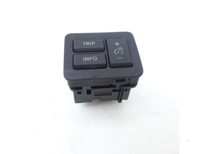 Używane Przelacznik Suzuki Ignis (MF) 1.2 Dual Jet 16V AllGrip Cena € 15,74 Procedura marży oferowane przez Japoto Parts B.V.