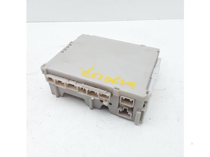 Fuse box Toyota Aygo 1.0 12V VVTi 827300H030