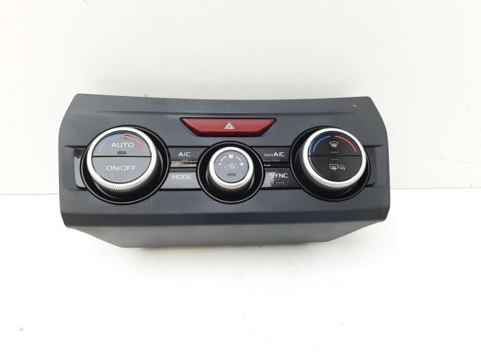 Panel de control de calefacción de un Subaru XV (GT/GX) 1.6 AWD 16V 2017