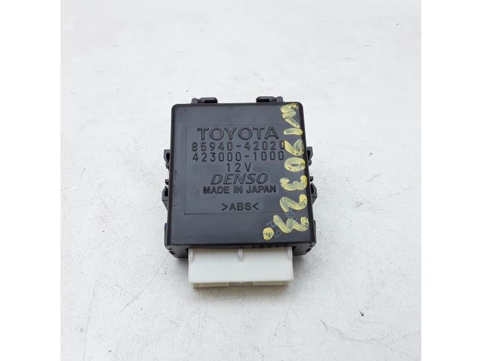Używane Przekaznik Toyota RAV4 (A3) 2.2 D-CAT 16V 4x4 Cena € 15,70 Procedura marży oferowane przez Japoto Parts B.V.