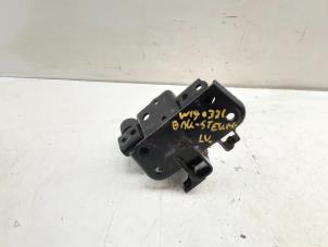 Used Gearbox mount Toyota Avensis Wagon (T27) 2.2 16V D-4D-F 150 Price € 19,99 Margin scheme offered by Japoto Parts B.V.