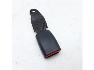 Used Rear seatbelt buckle, right Kia Venga 1.4 CVVT 16V Price € 14,95 Margin scheme offered by Japoto Parts B.V.