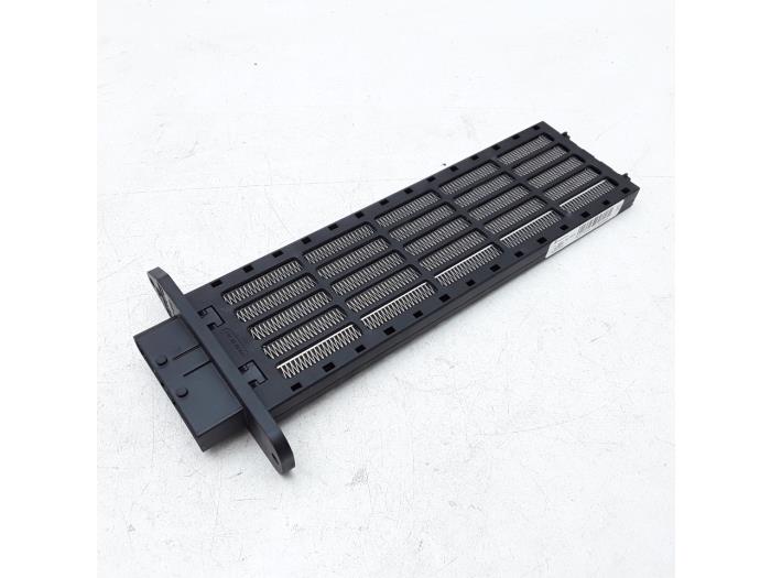 Używane Element grzewczy Nissan Juke (F15) 1.2 DIG-T 16V Cena € 41,99 Procedura marży oferowane przez Japoto Parts B.V.