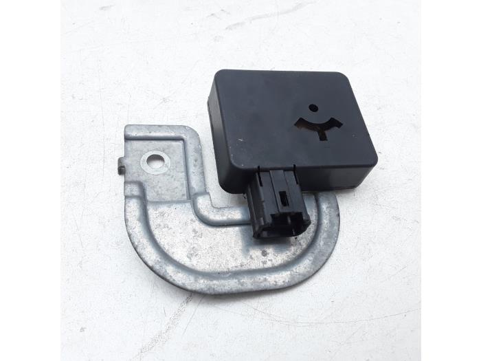 Używane Przekaznik Nissan Juke (F15) 1.2 DIG-T 16V Cena € 20,99 Procedura marży oferowane przez Japoto Parts B.V.