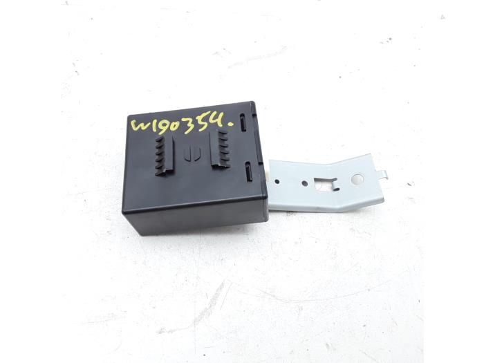 Używane Przekaznik Nissan Juke (F15) 1.2 DIG-T 16V Cena € 20,99 Procedura marży oferowane przez Japoto Parts B.V.