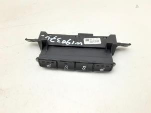Used Switch Kia Cee'd Sportswagon (JDC5) 1.6 CRDi 16V VGT Price € 24,95 Margin scheme offered by Japoto Parts B.V.