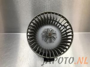 Usados Motor de ventilador de calefactor Suzuki Ignis (FH) 1.3 16V Precio € 19,95 Norma de margen ofrecido por Japoto Parts B.V.