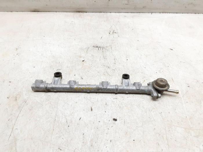 Usagé Système d'injection Daihatsu Sirion 2 (M3) 1.3 16V DVVT Prix € 20,95 Règlement à la marge proposé par Japoto Parts B.V.