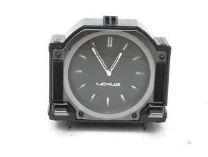 Usagé Horlogerie Lexus IS (E3) 300h 2.5 16V Prix € 49,99 Règlement à la marge proposé par Japoto Parts B.V.
