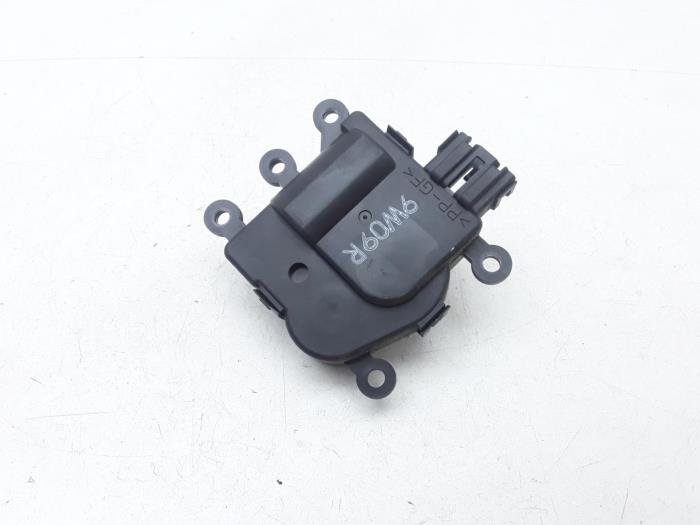 Silnik zaworu nagrzewnicy z Mazda 3 Sport (BL14/BLA4/BLB4) 1.6i MZR 16V 2010