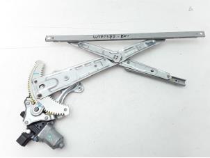 Używane Mechanizm szyby prawej przedniej wersja 4-drzwiowa Mitsubishi Space Star (A0) 1.0 12V Cena € 39,95 Procedura marży oferowane przez Japoto Parts B.V.
