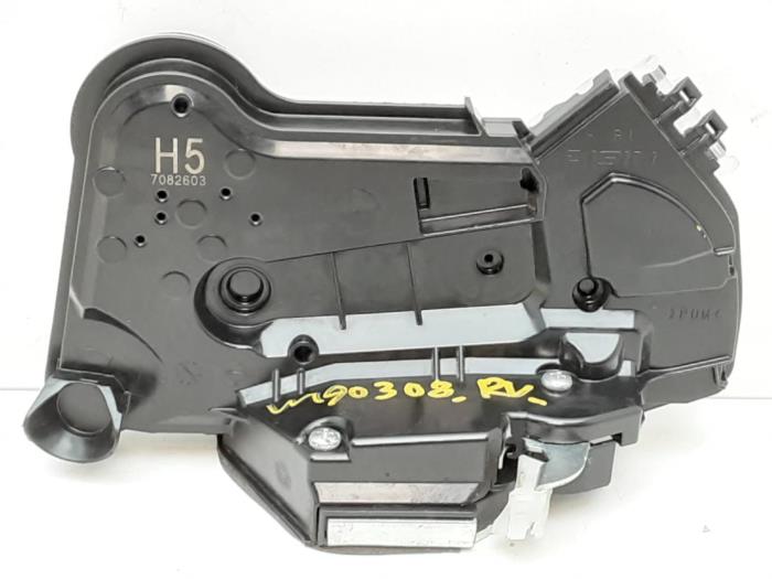 Begagnade Dörrlåsmekanism, 4-dörrars, höger fram Subaru XV (GT/GX) 1.6 AWD 16V Pris € 52,45 Marginaltabell erbjuds av Japoto Parts B.V.
