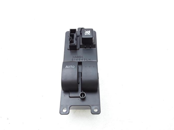 Usados Interruptor combinado de ventanillas Mazda RX-8 (SE17) 1.3 Renesis Precio € 26,24 Norma de margen ofrecido por Japoto Parts B.V.