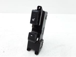 Used Electric window switch Hyundai Tucson (TL) 2.0 CRDi 16V 2WD Price € 27,23 Inclusive VAT offered by Japoto Parts B.V.