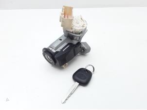 Used Ignition lock + key Toyota Yaris II (P9) 1.3 16V VVT-i Price € 49,00 Margin scheme offered by Japoto Parts B.V.