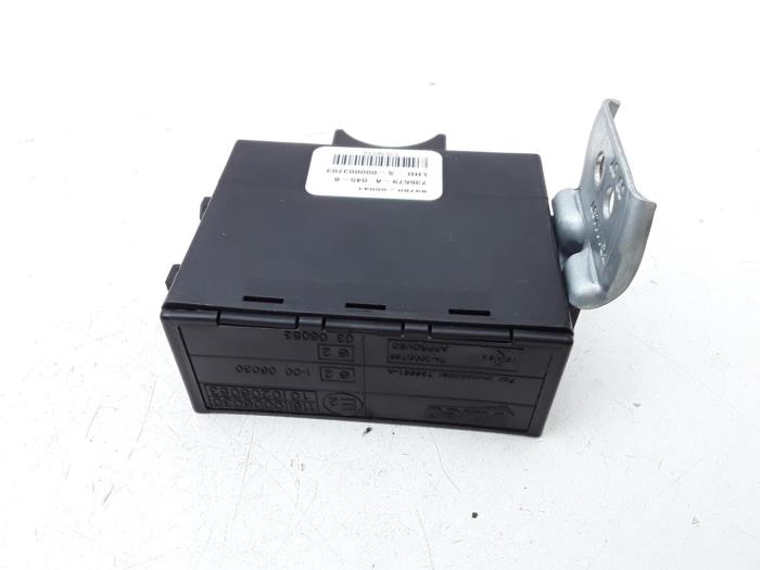 Relay from a Toyota Avensis Wagon (T25/B1E) 2.2 D-4D 16V D-CAT 2008