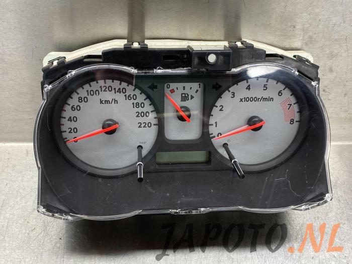 Używane Panel Nissan Note (E11) 1.6 16V Cena € 36,70 Procedura marży oferowane przez Japoto Parts B.V.