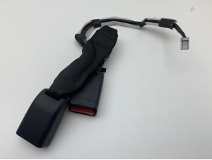 Used Rear seatbelt buckle, right Lexus IS (E3) 300h 2.5 16V Price € 29,95 Margin scheme offered by Japoto Parts B.V.