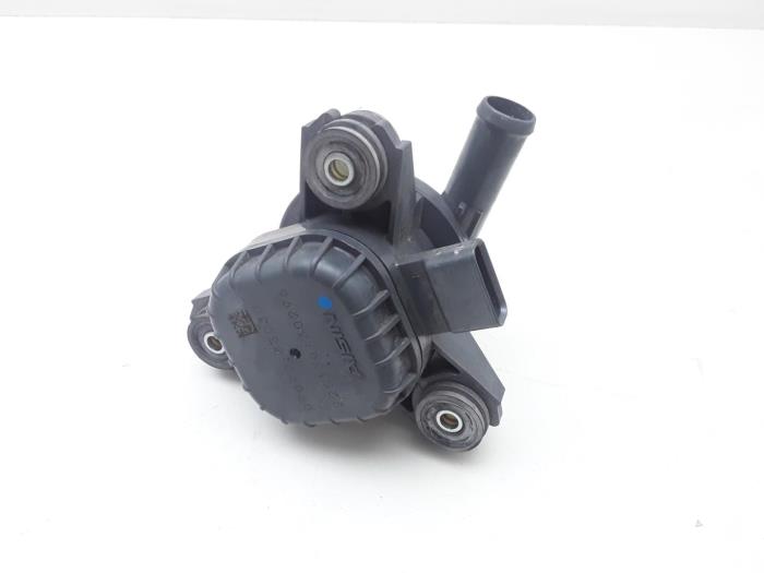 Begagnade Extra vattenpump Lexus IS (E3) 300h 2.5 16V Pris € 52,49 Marginaltabell erbjuds av Japoto Parts B.V.