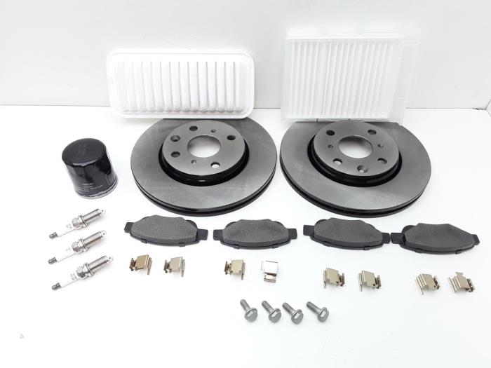 Nowe Rózne Toyota Aygo Cena € 114,28 Z VAT oferowane przez Japoto Parts B.V.