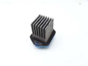 Used Heater resistor Kia Sorento I (JC) 2.5 CRDi 16V Price € 30,00 Margin scheme offered by Japoto Parts B.V.