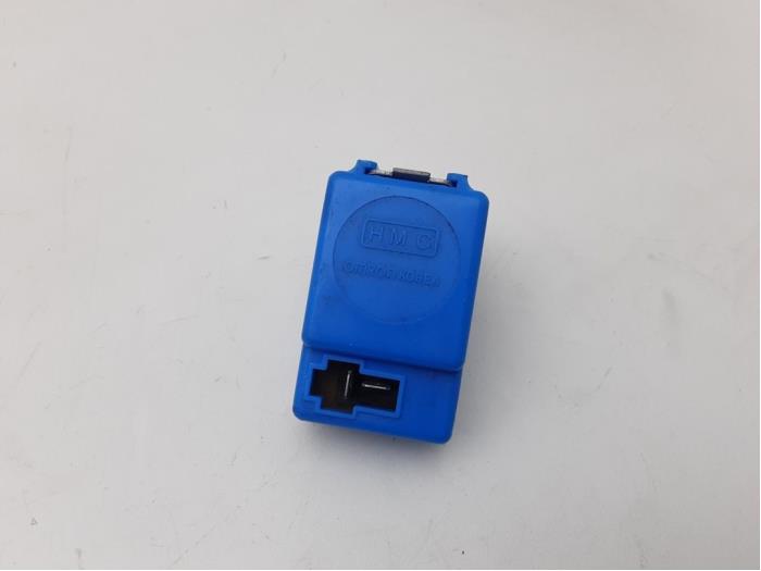 Używane Przekaznik Hyundai i10 (F5) 1.1i 12V Cena € 5,24 Procedura marży oferowane przez Japoto Parts B.V.